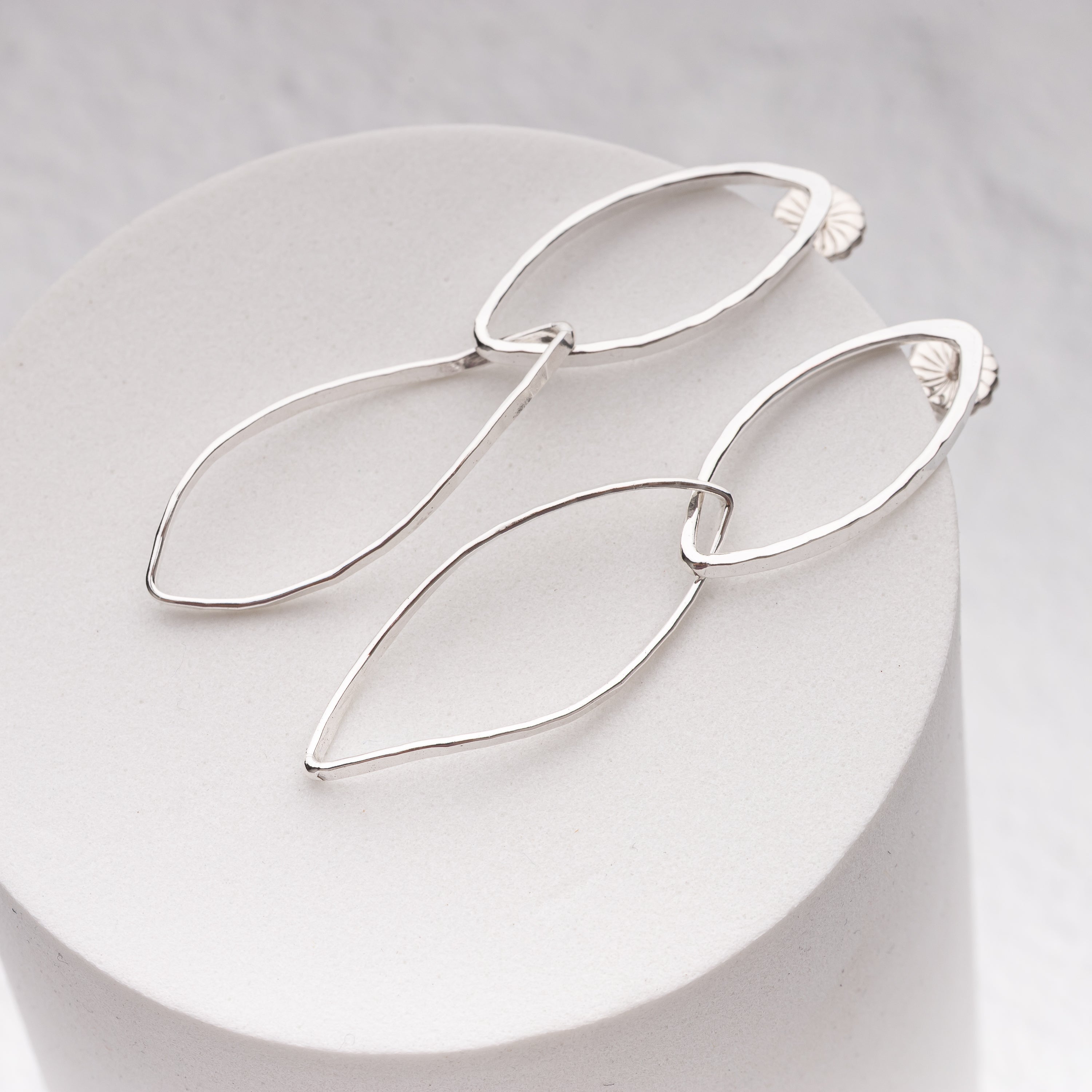 Double Leaf Shaped Drops With a Twist