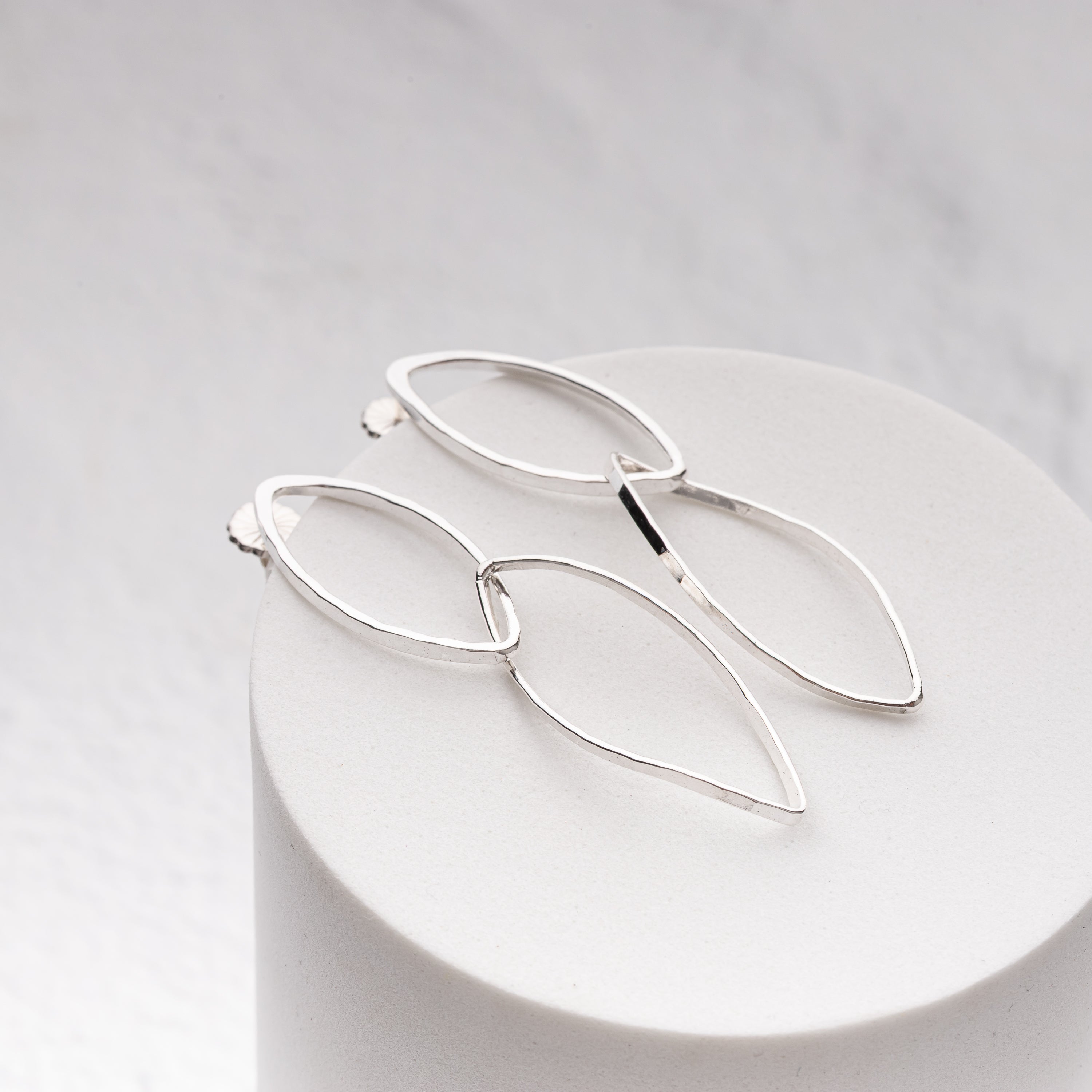 Double Leaf Shaped Drops With a Twist
