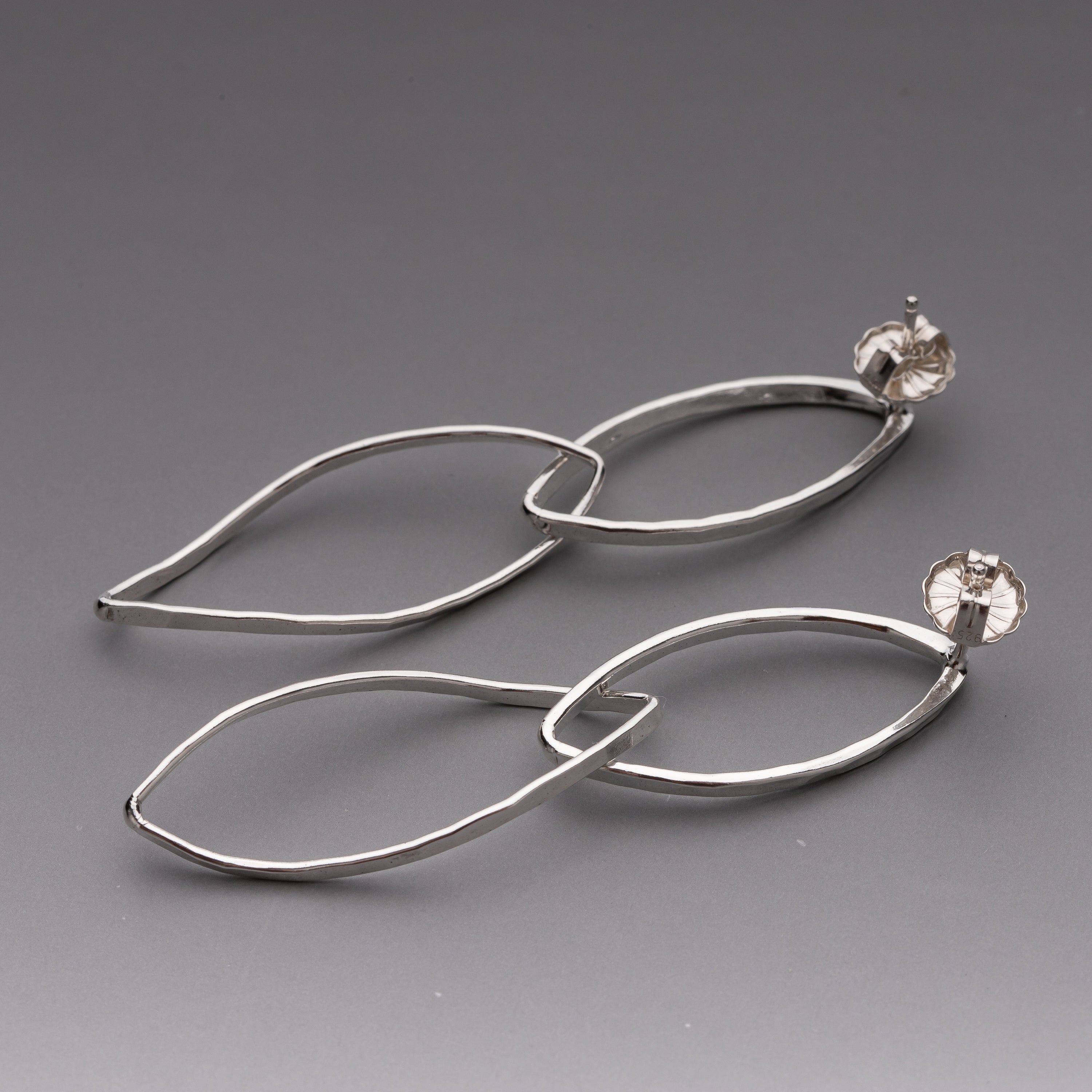 Double Leaf Shaped Drops With a Twist