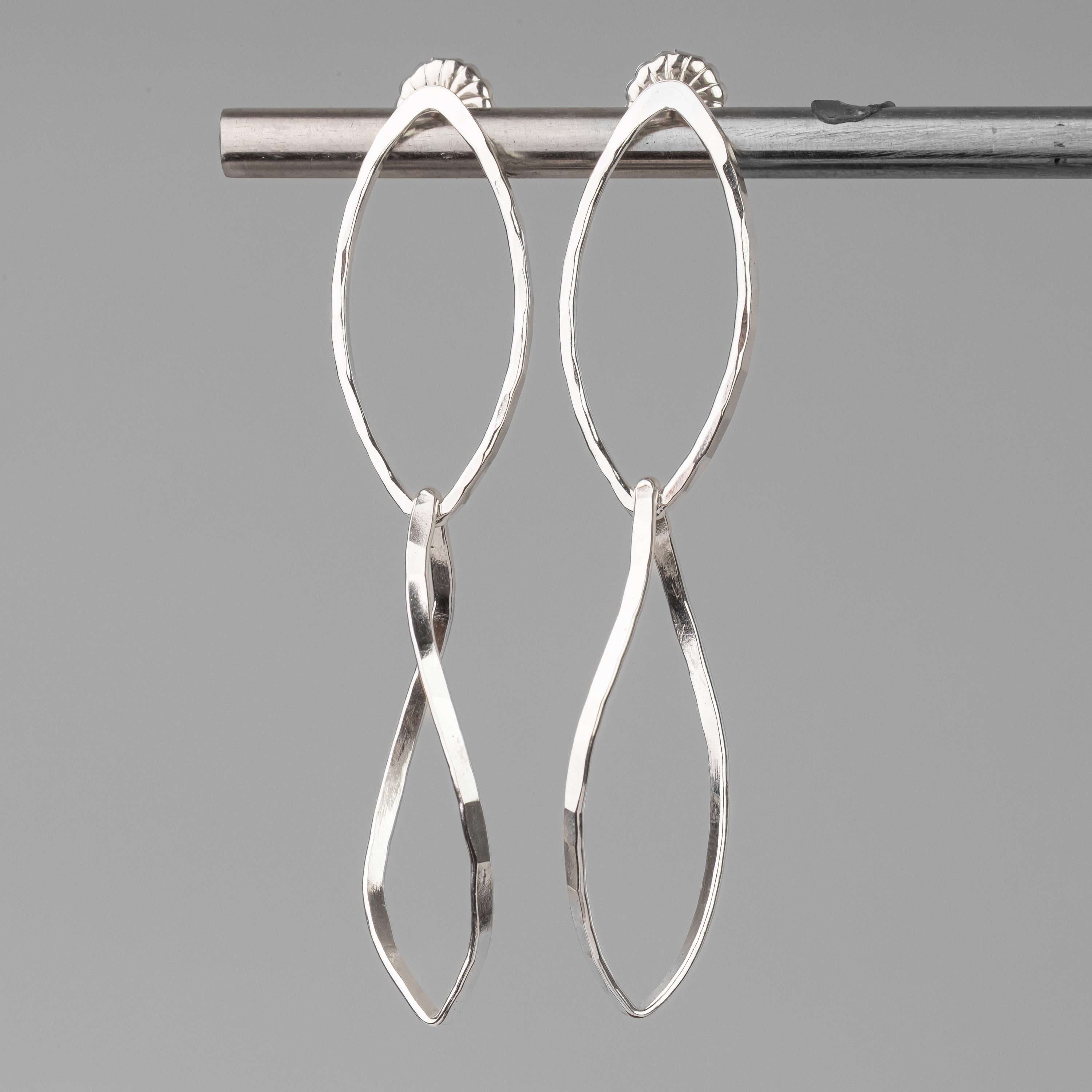 Double Leaf Shaped Drops With a Twist