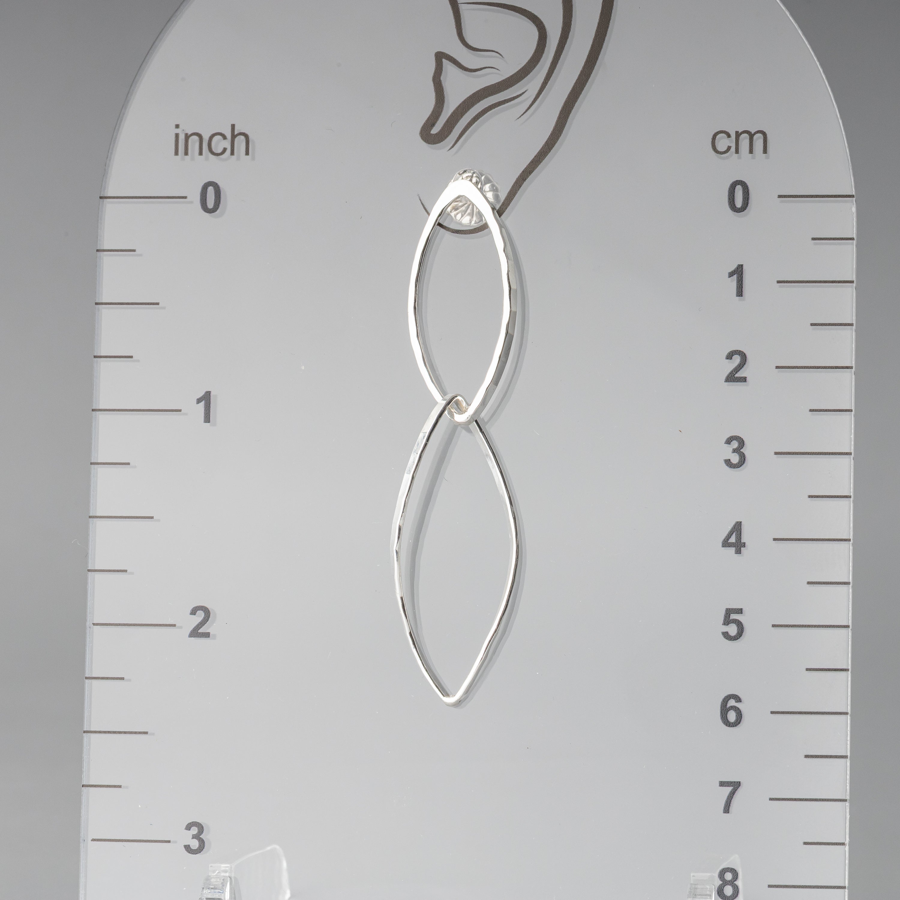 Double Leaf Shaped Drops With a Twist