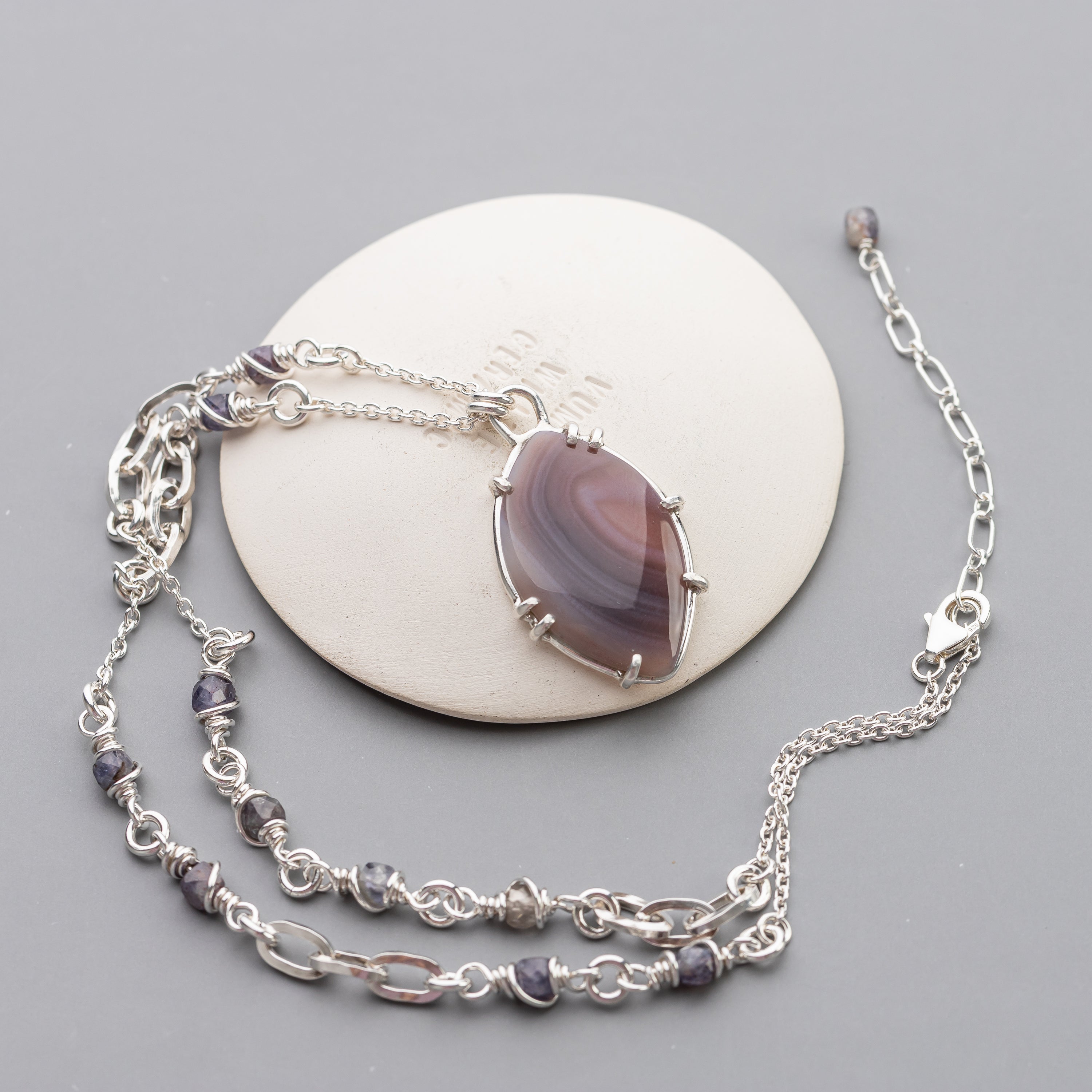 Prong Set Agate Pendant on Iolite Wrapped Chain
