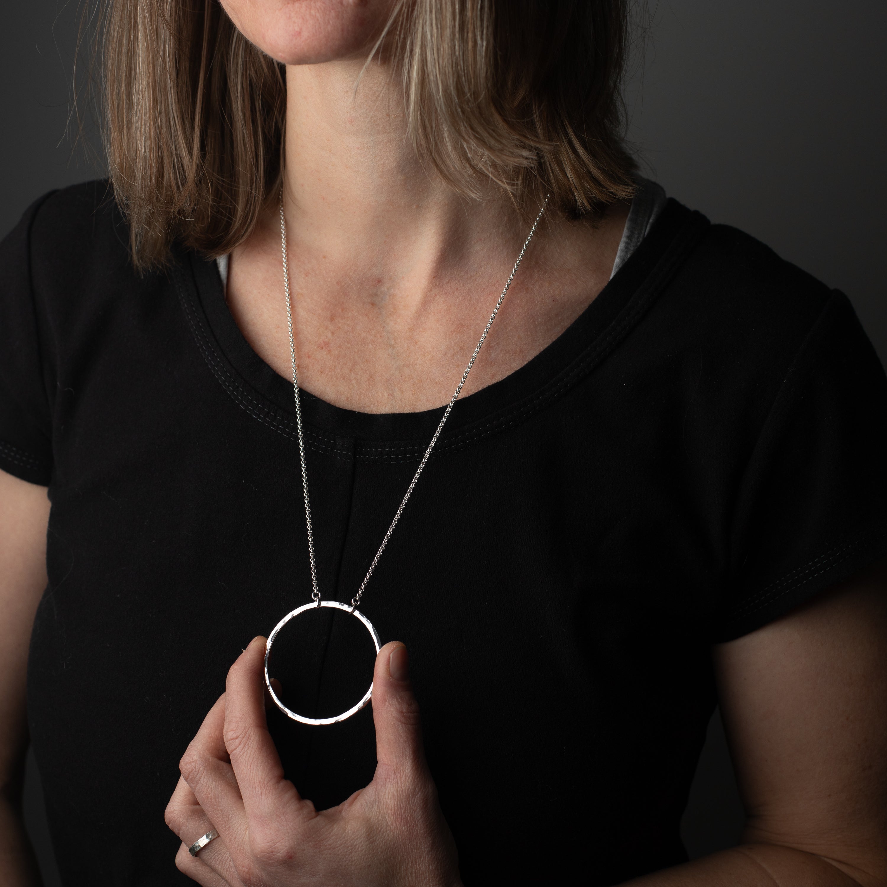Hammered circle necklace sales