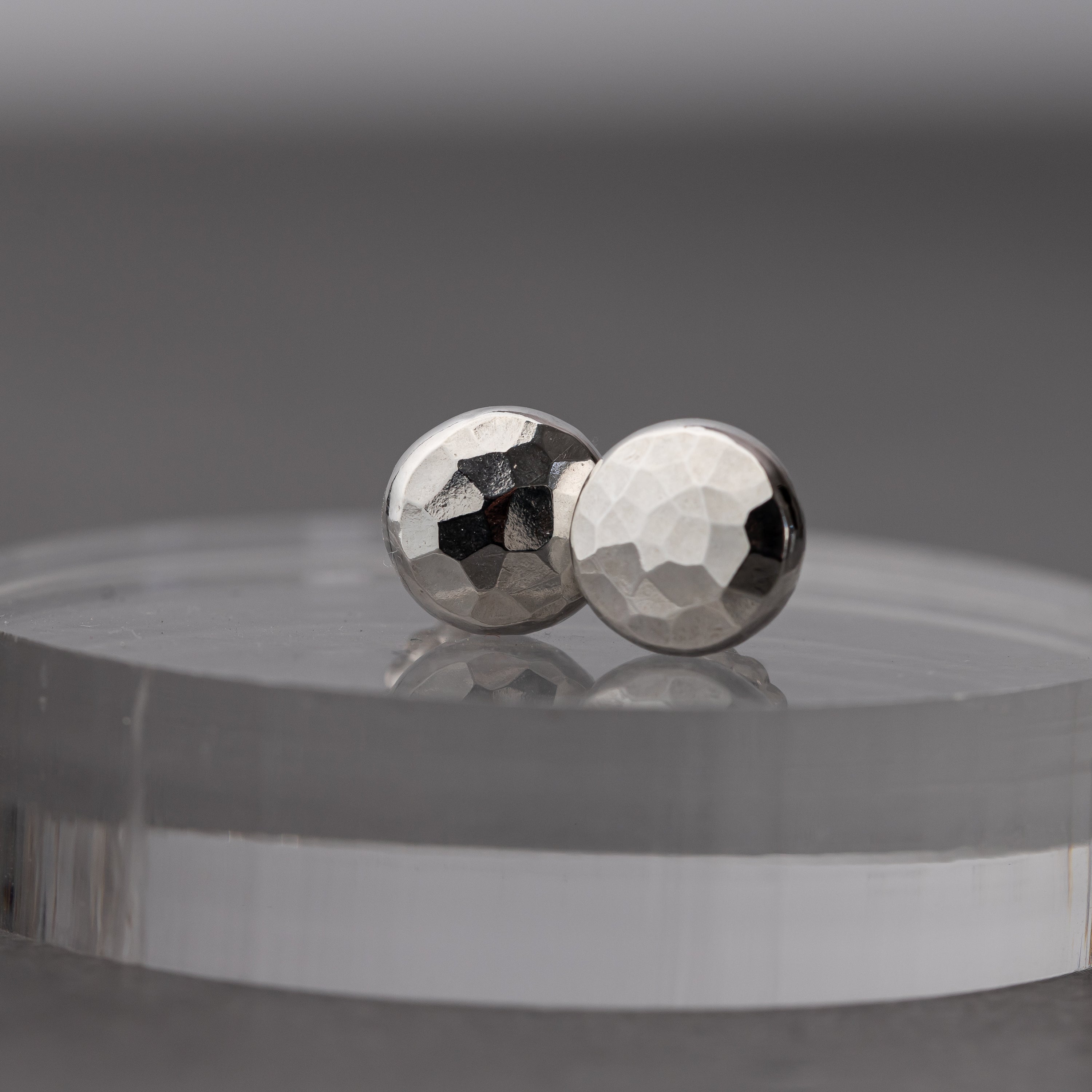 Hammer Faceted Studs