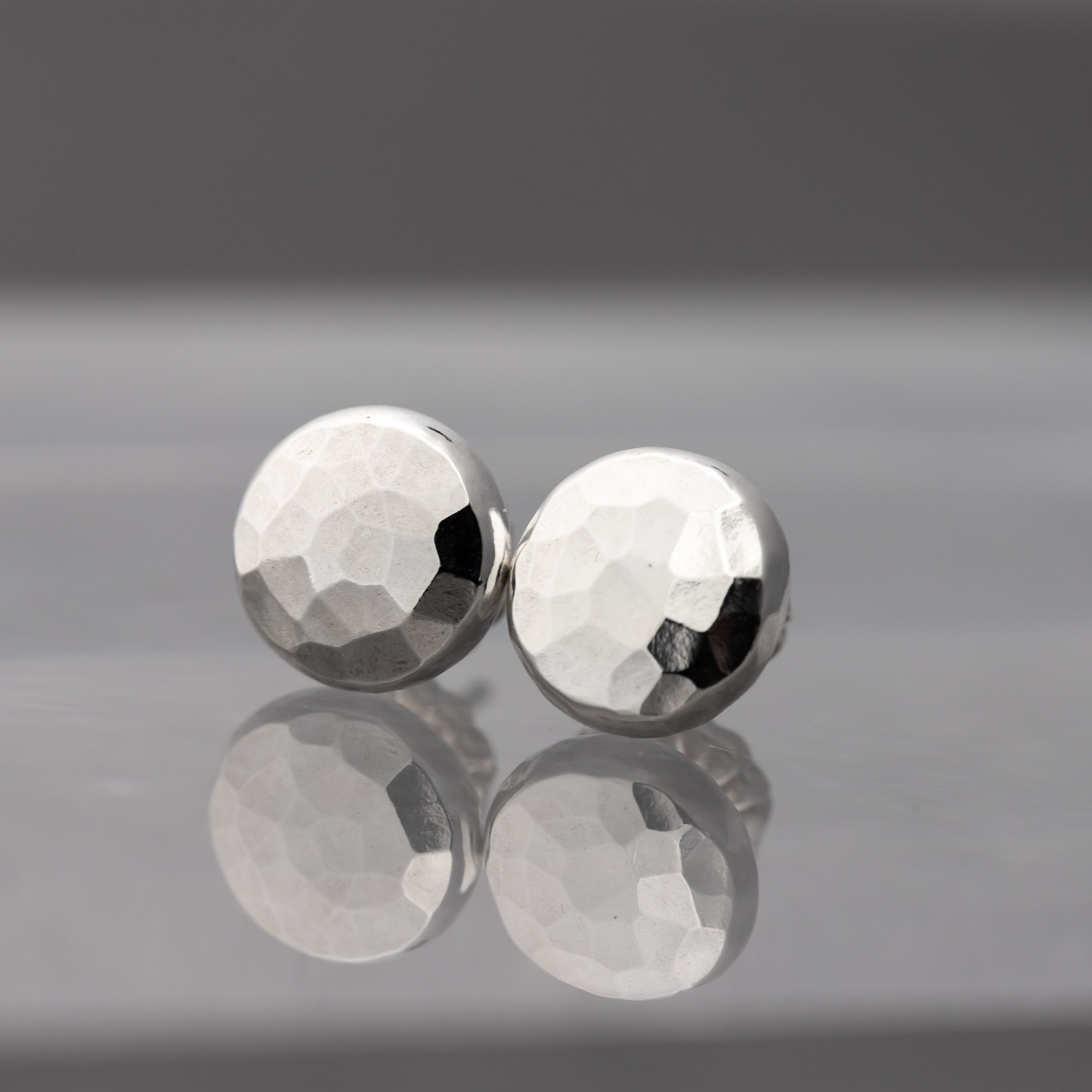 Hammer Faceted Studs