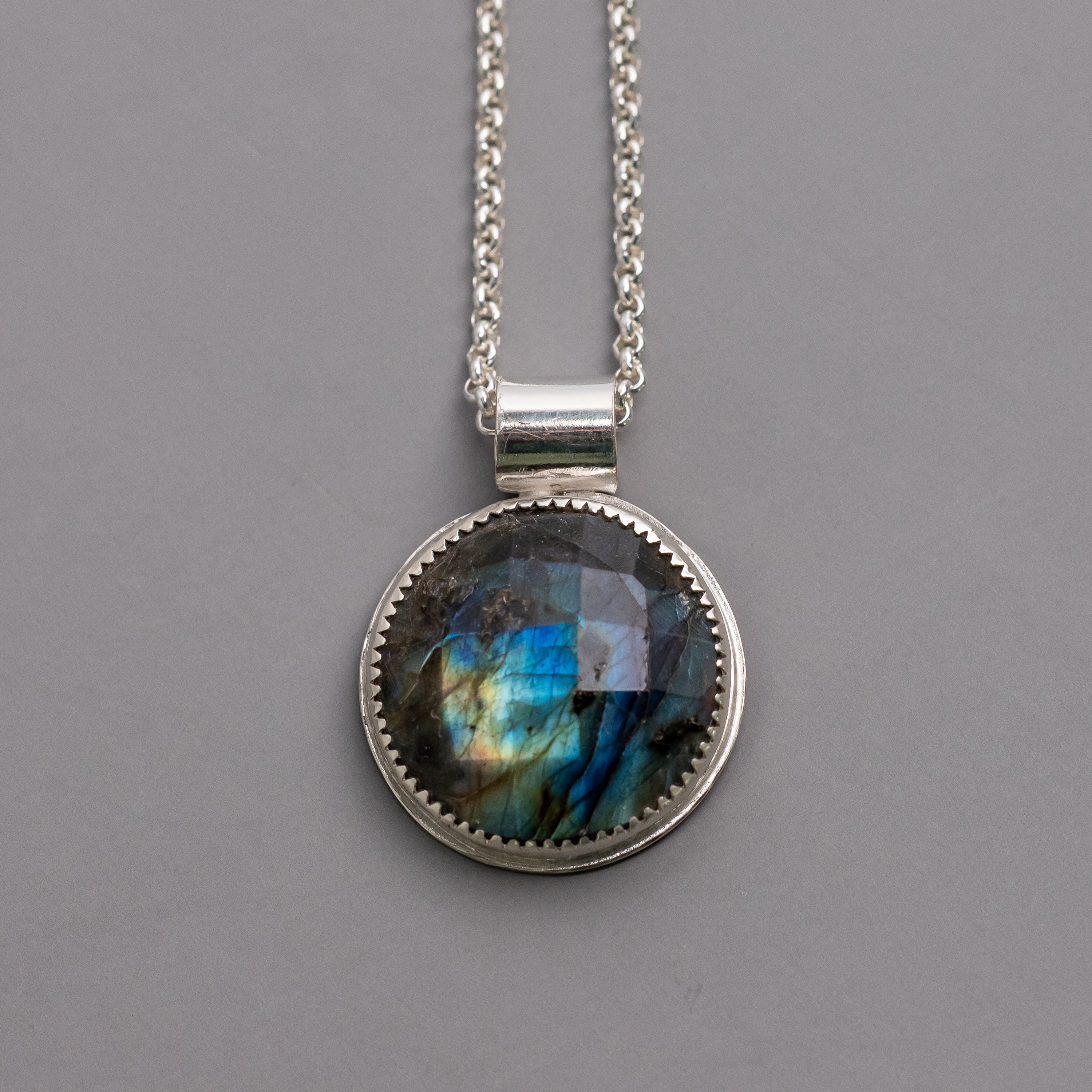 Circle Labradorite Pendant Necklace