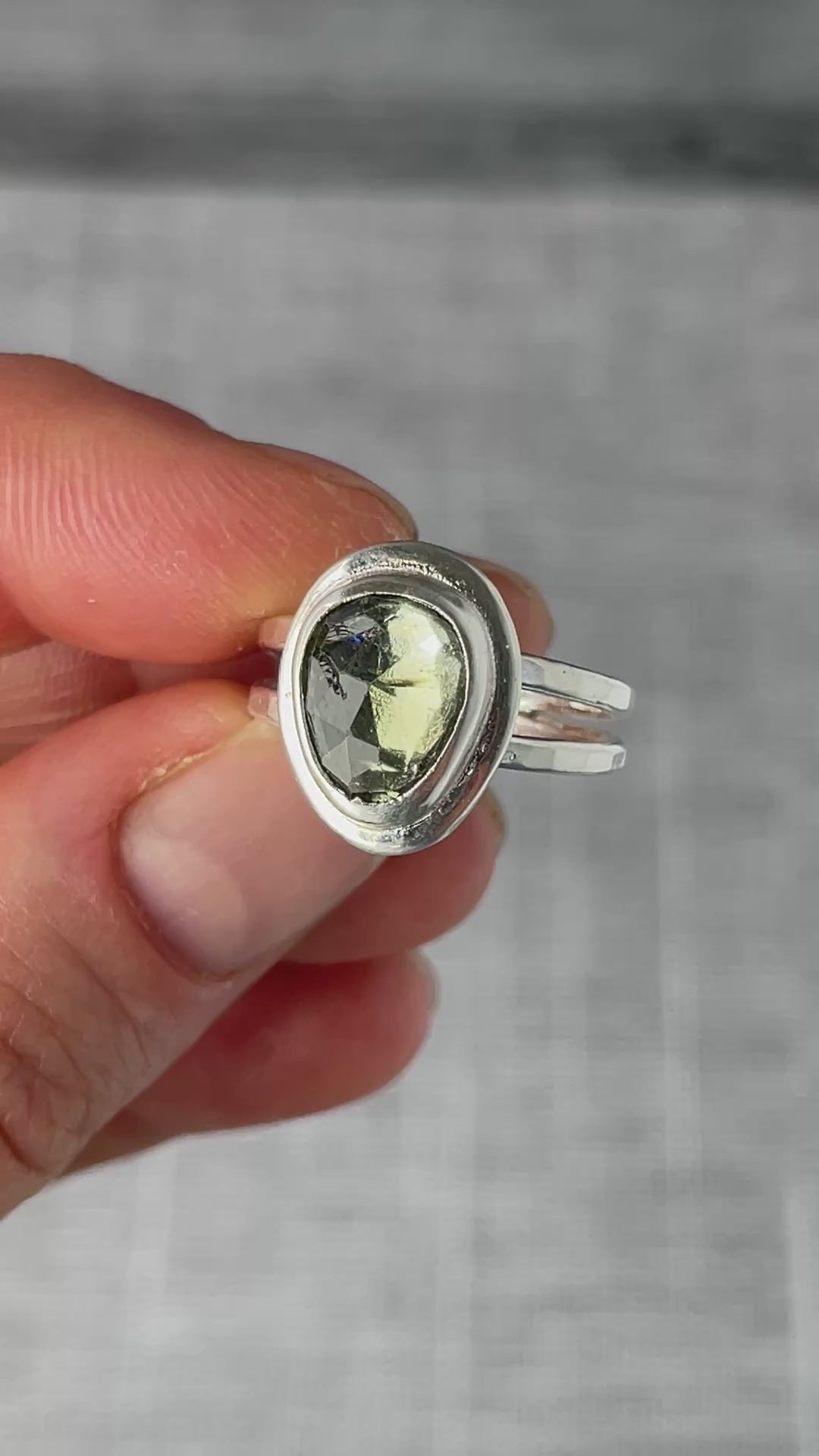 Load video: Green Tourmaline Ring