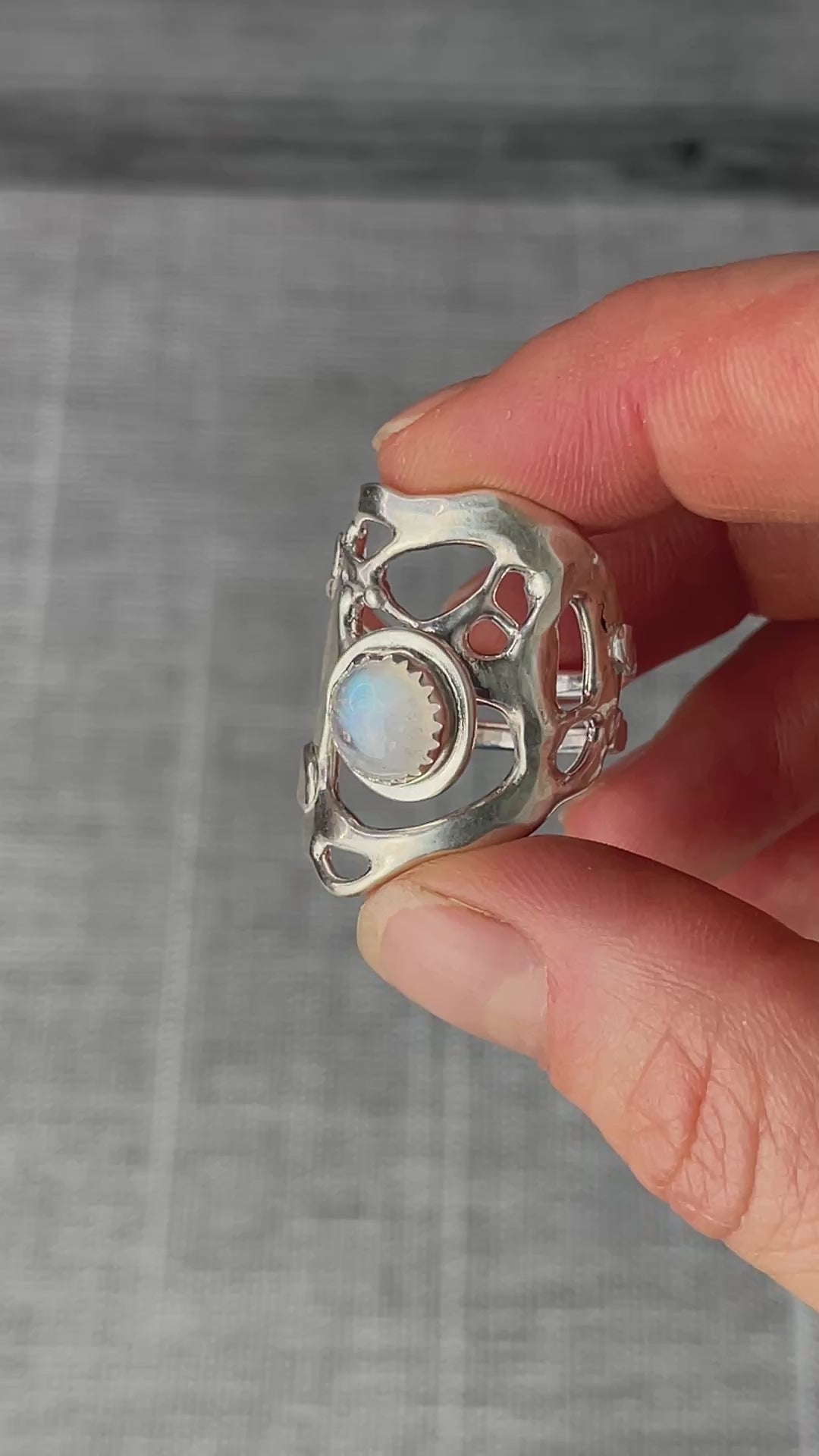 Load video: Rainbow Moonstone and Sculpted Silver Ring