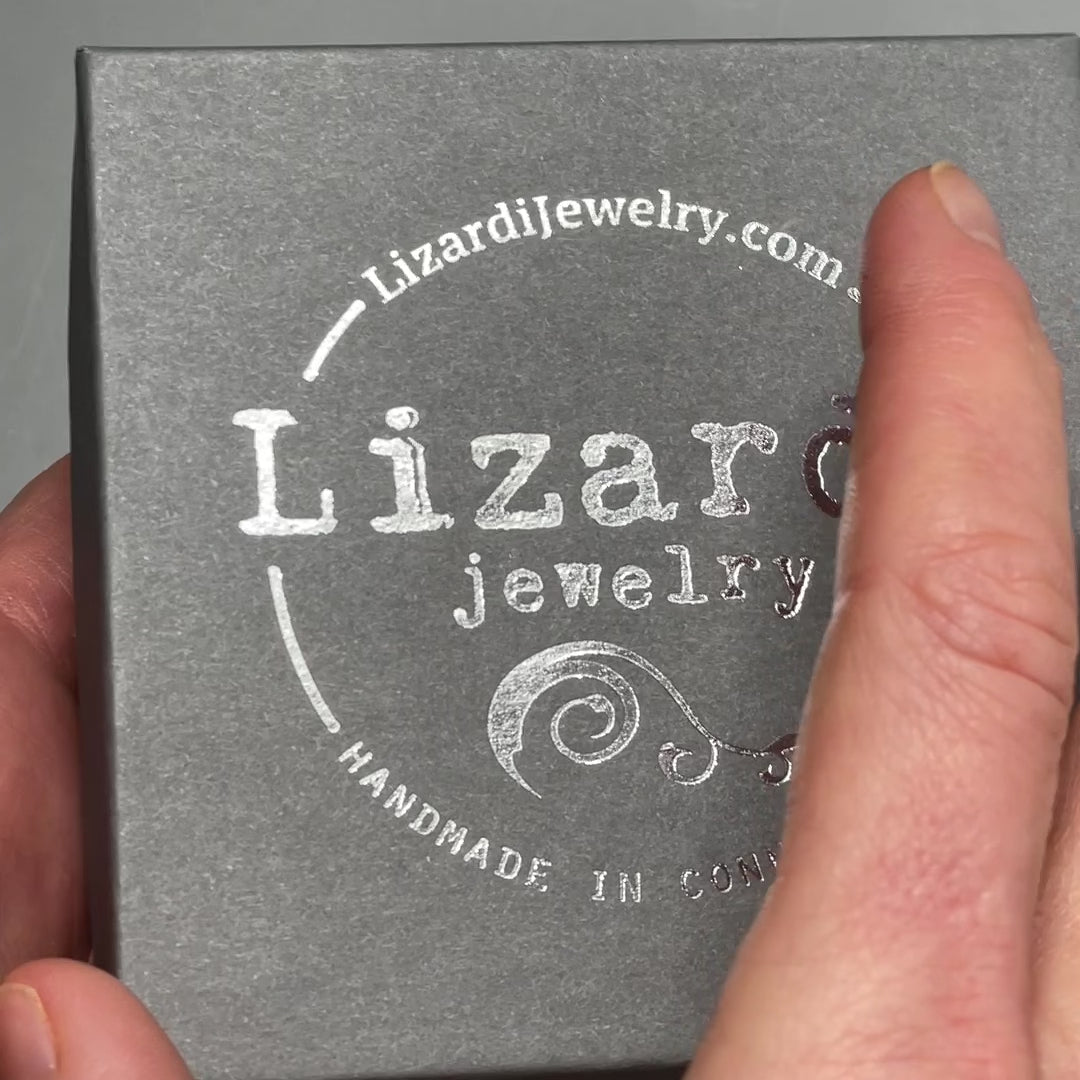Load video: Small Leaf Embossed Teardrops